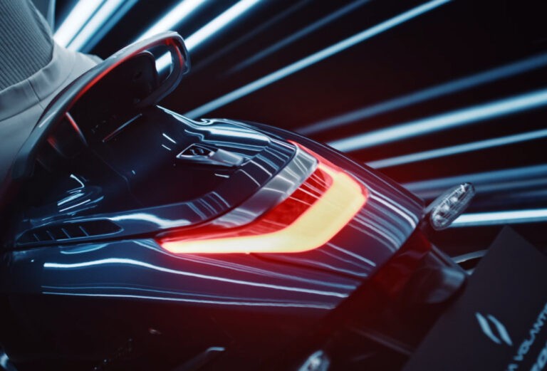 tail-light-horizon-1-1-2-768x521